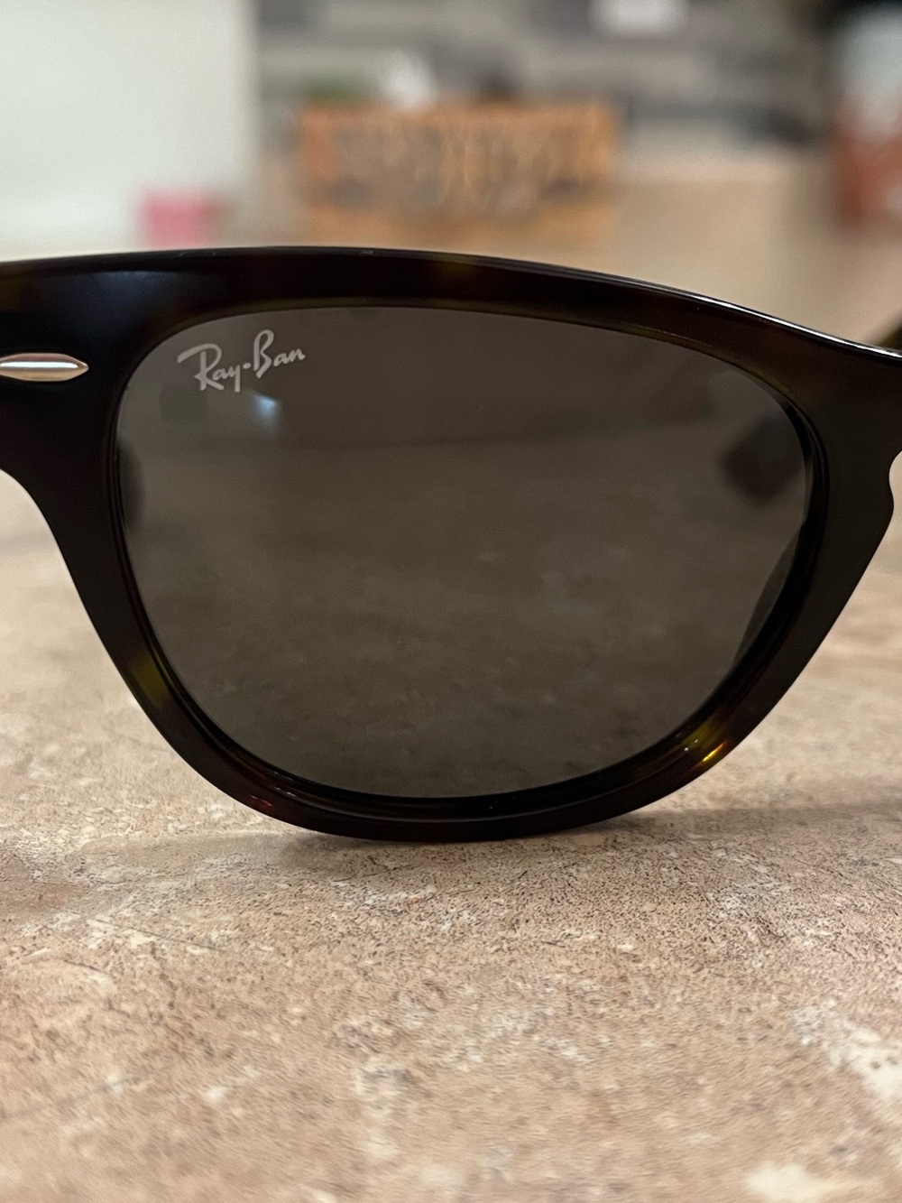 Ray-Ban Laramie tortoise sunglasses - Picture 9 of 16